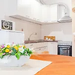 Apartma Bresan *