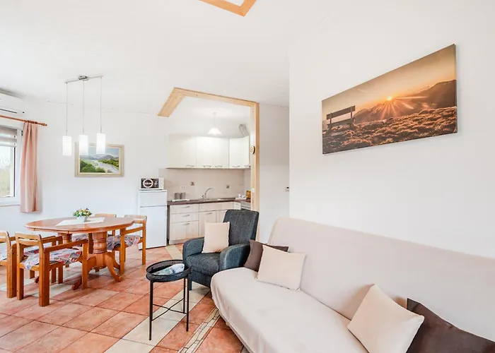 Apartma Bresan דירה