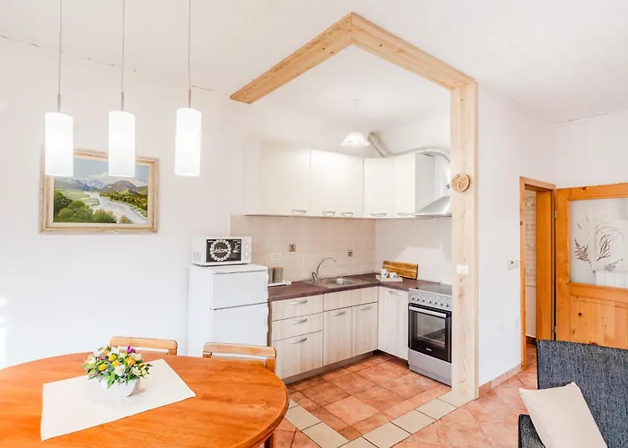 Apartma Bresan קובאריד